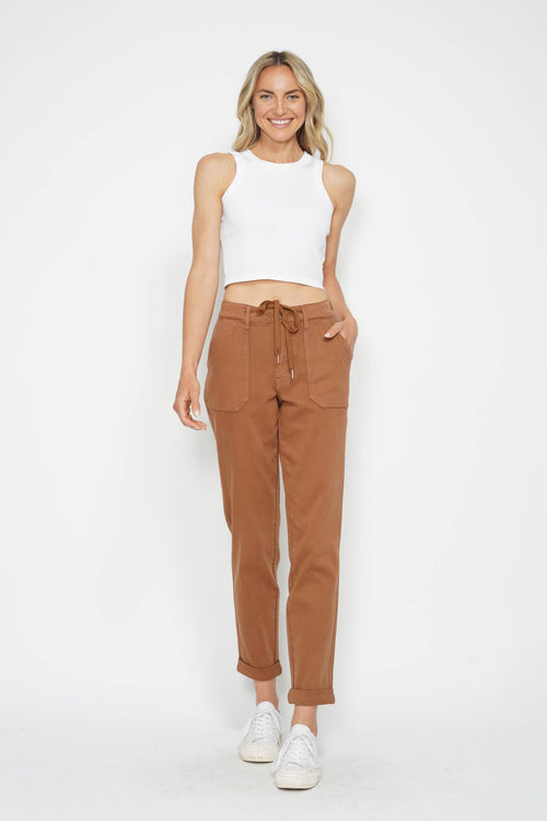 Judy Blue Cuffed Joggers (Camel)